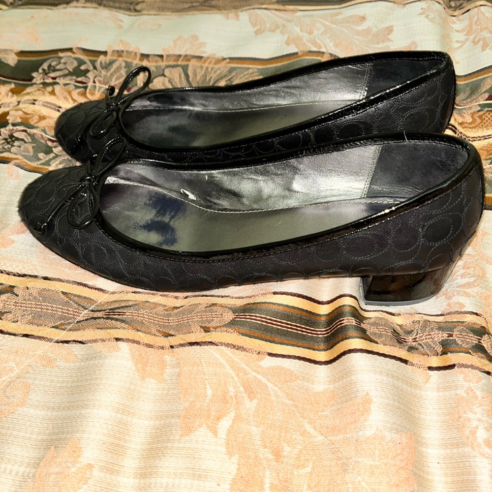 Coach Odette Leather Black Logo Signature Low Block Heel Bow Tassel